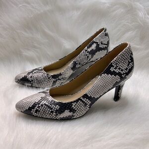 Naturalization Women’s Evie Pumps- Alabaster Snake color, size 7.5 M